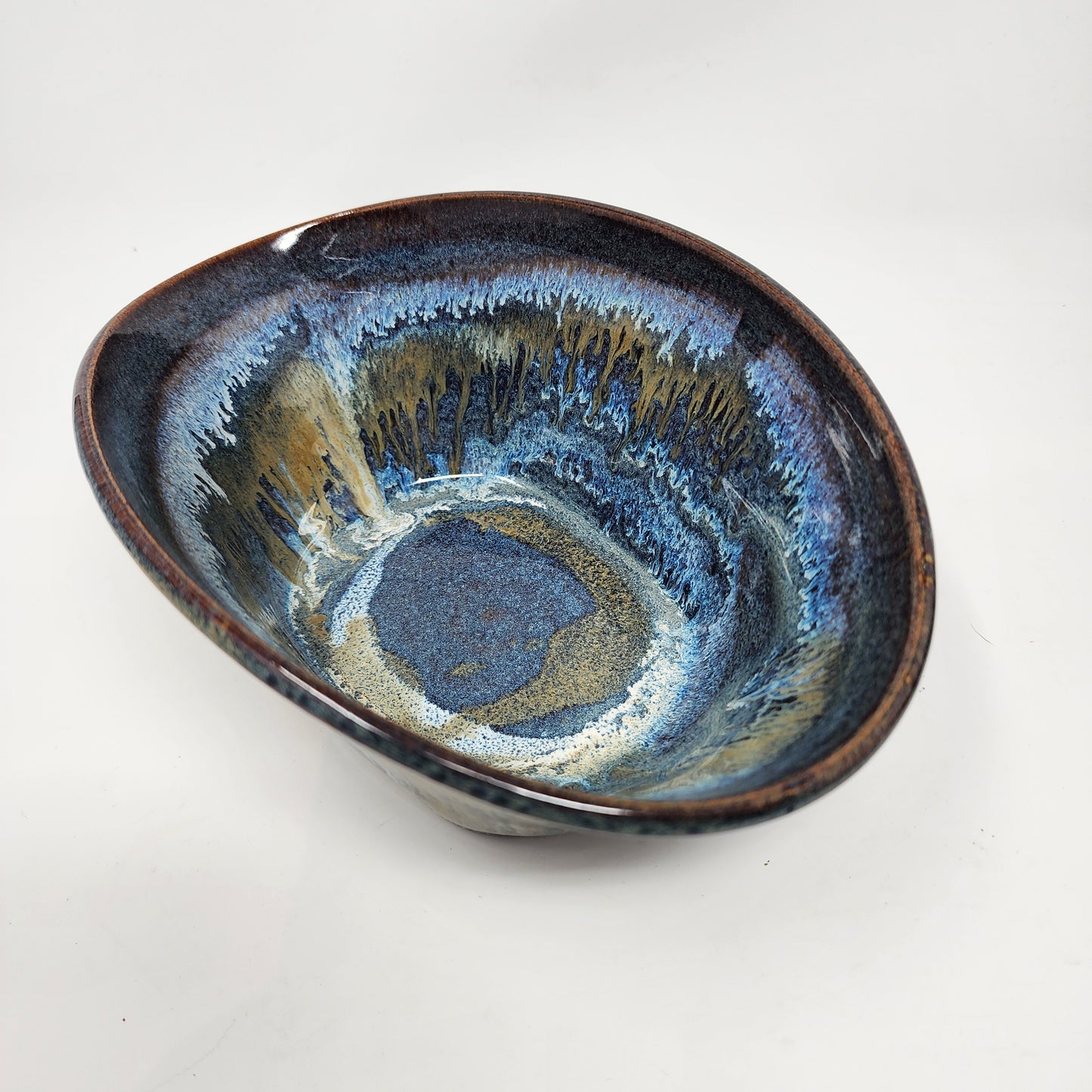 Waterfall Collection Saddle Bowl