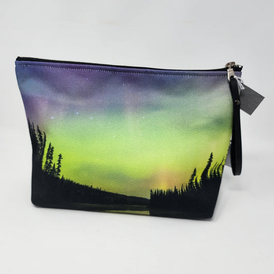 Northern Lights Travel Tote