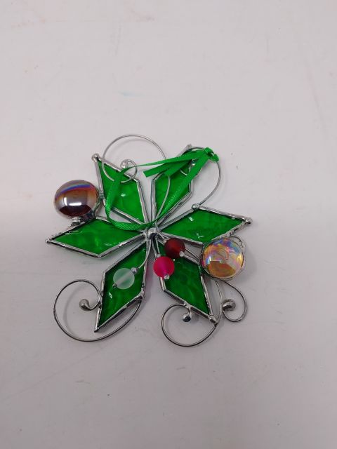 Star 6 Point with Berries