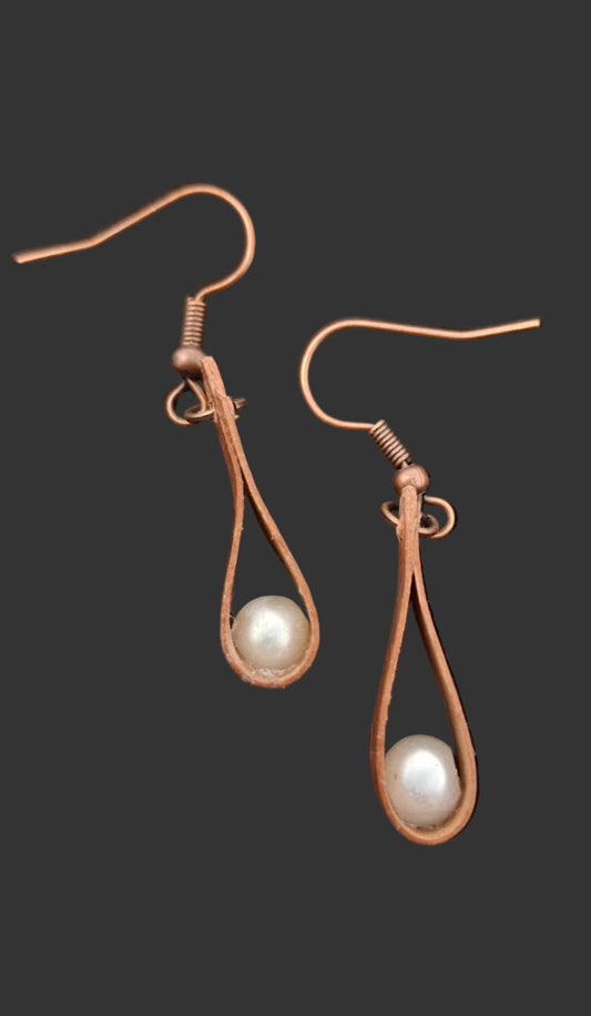Earring - teardrop with white pearl (small)