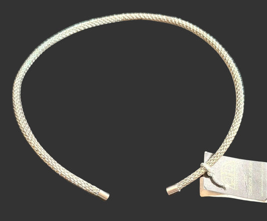 Woven Neck Wire